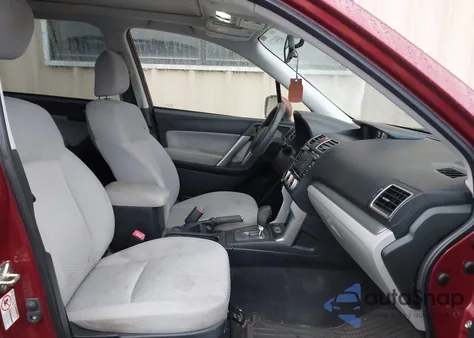 2018 Subaru Forester 2.5I Premium z USA, uszkodzony, nr VIN JF2SJAEC2JH523071